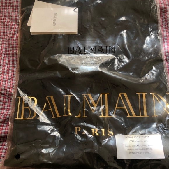 Men’s balmain t shirt - Picture 8 of 8